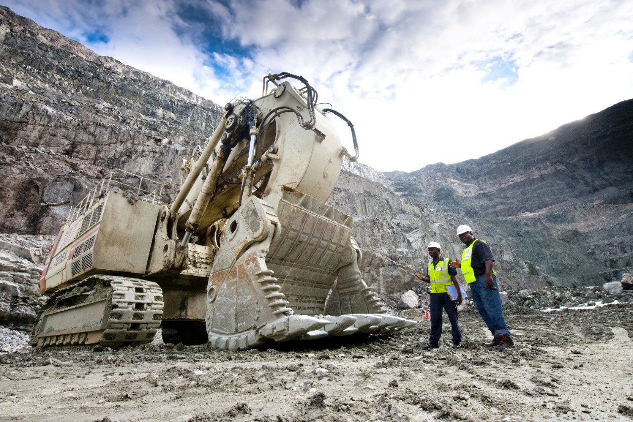 Mining vehicle in De Beers Group Venetian Mine